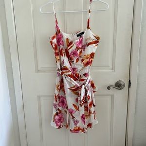 Lulu’s white pink and orange floral mini dress size S